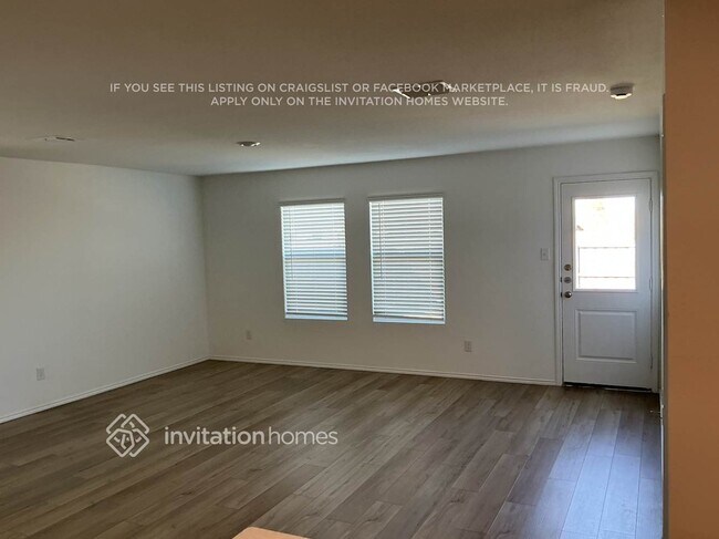 Foto del edificio - 512 Autumnwood Way