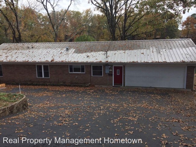 Building Photo - 817 Long Island Dr