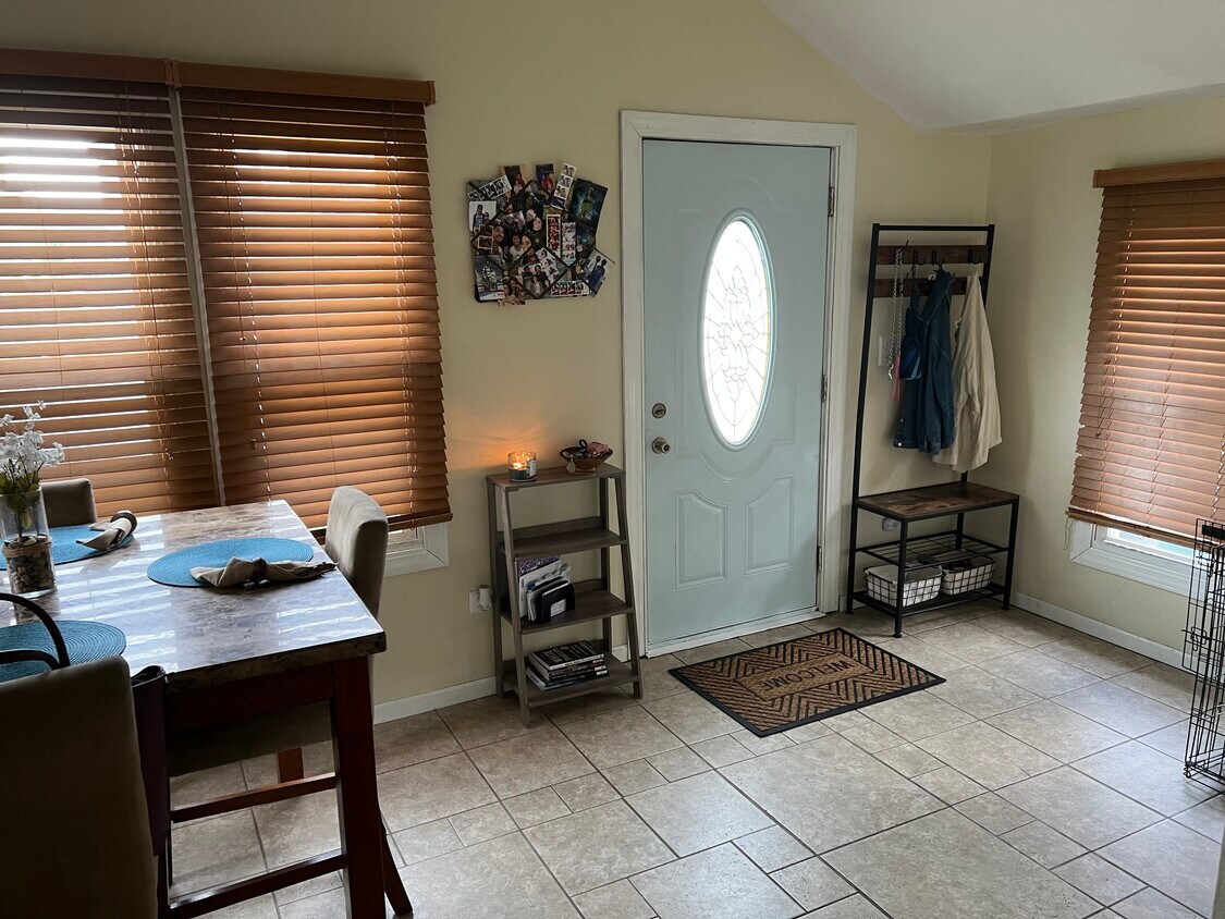 Foto principal - 1414 Clement St