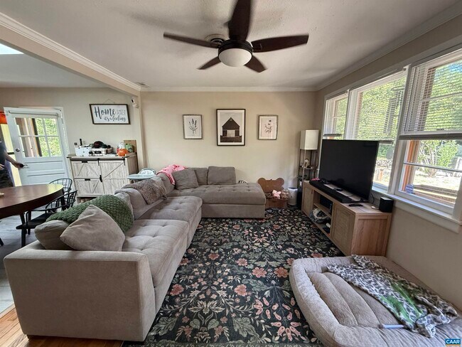 Foto del edificio - 301 Georgetown Ln