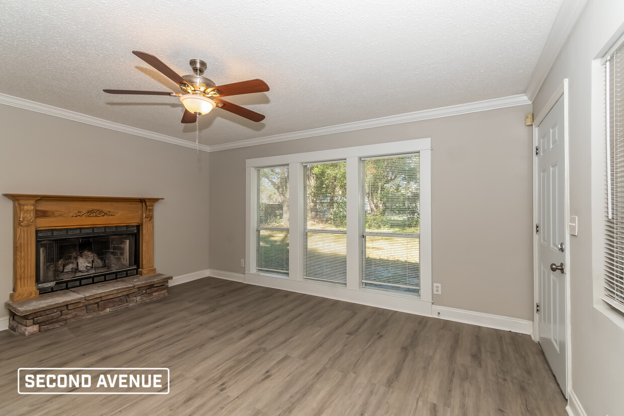 Living Room - 5117 Lexington Ave
