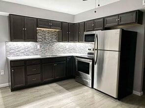 Building Photo - 120 Daniels Dr