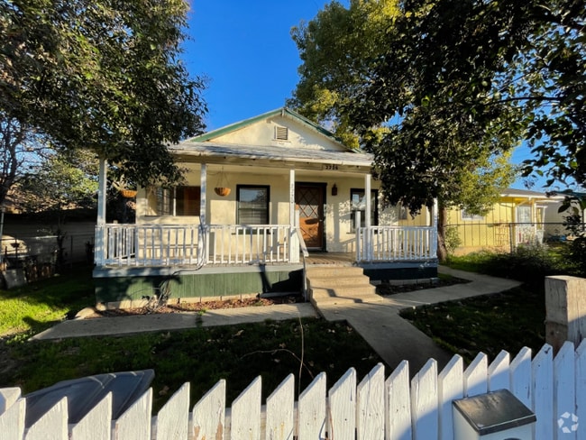 Building Photo - 2720 Greenville St