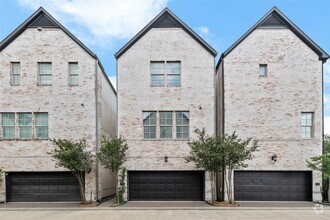 Building Photo - 4021 University Grove St