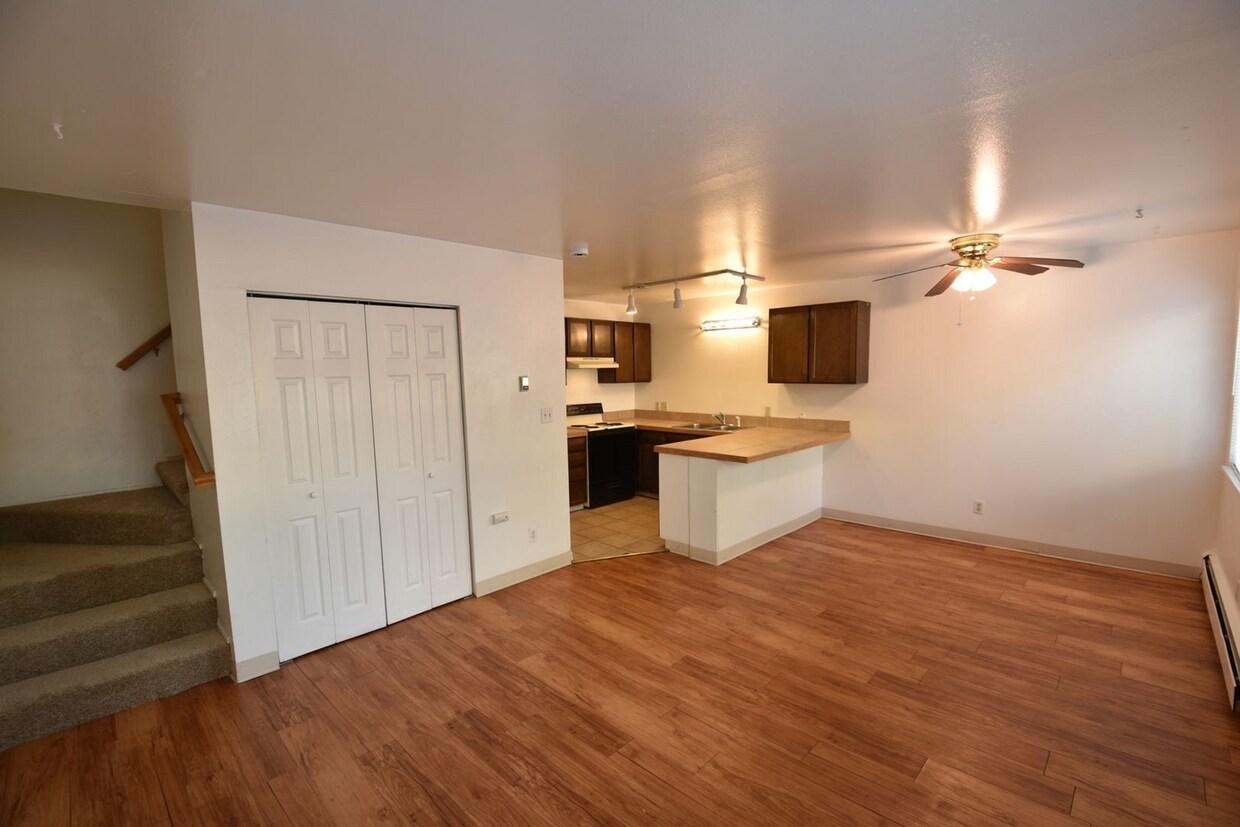 Spruce Street Apartments - 2030 Spruce St Boulder, CO 80302 ...