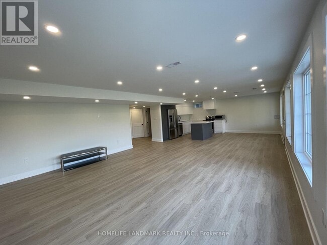 Building Photo - 212 Scrivener Dr