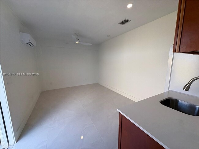 Building Photo - 29904 SW 148th Ave