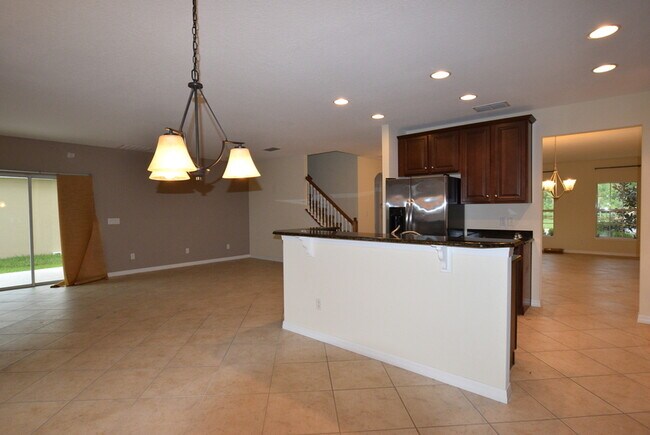 Building Photo - 10507 Cabbage Tree Loop