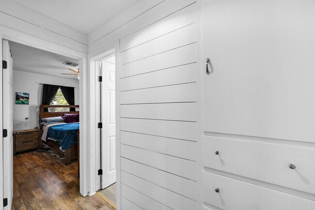 Foto del edificio - 1913 NW Baldwin Ave