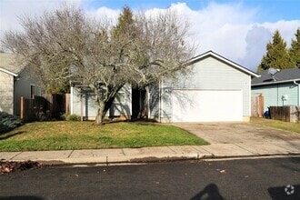 Building Photo - 4885 SW Roseberry St