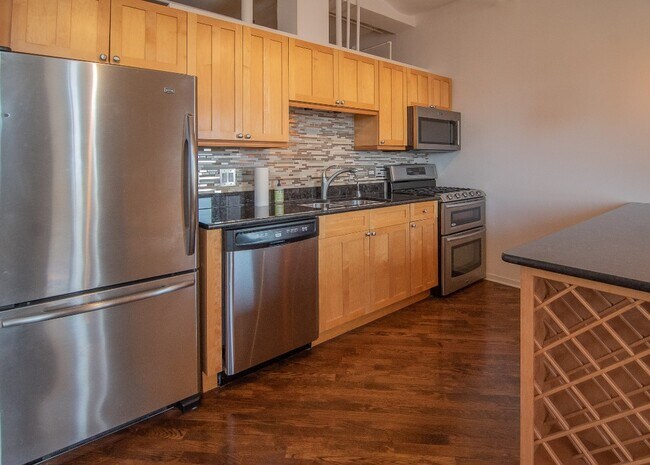 Foto del edificio - Upgraded 1bed condo with garage parking in...