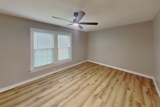 Building Photo - Completely Remodeled Charm with a Huge Backyard & Bonus Room!
