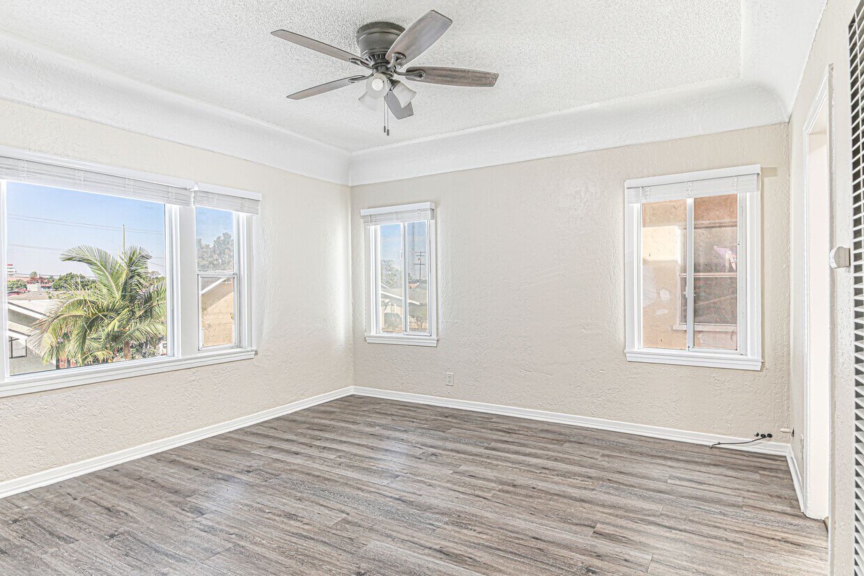 Foto principal - 1324 N Peterson Ave