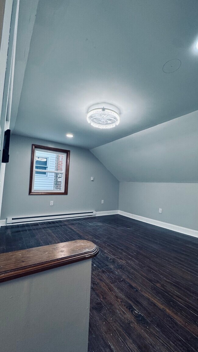 Foto del edificio - 139 E High St