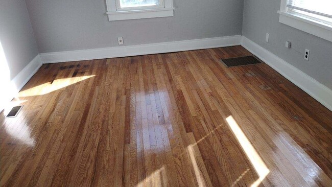 Foto del edificio - 2725 Carson Ave