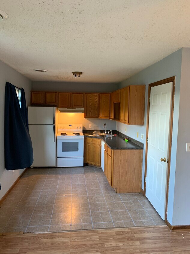 42 W Main St Unit C, Zanesville, OH 43701 Apartments in Zanesville