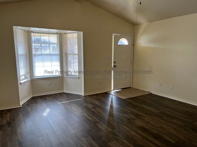 Foto del edificio - 3509 Price Cir