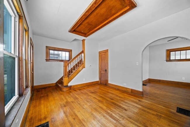 Building Photo - 3125 East Ave