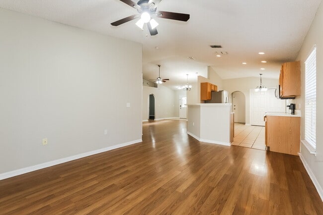 Building Photo - 10303 Frog Pond Dr