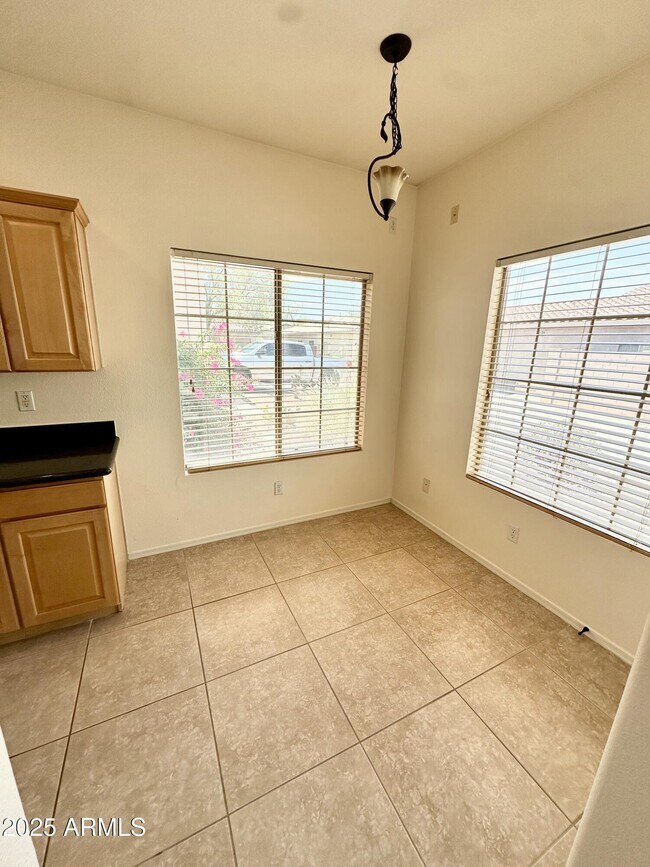 Building Photo - 6425 S Kimberlee Way