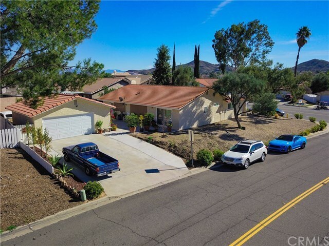 Foto del edificio - 22640 Canyon Lake Dr N