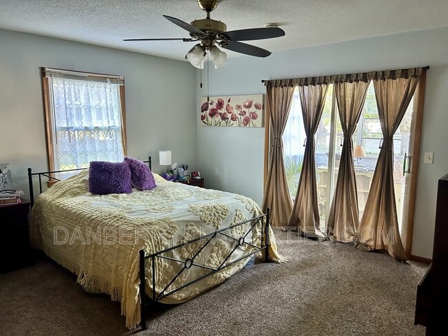 Building Photo - 4126 Newcastle Dr