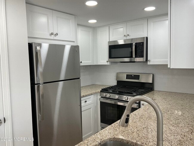 Building Photo - 23 Brandywine Ct