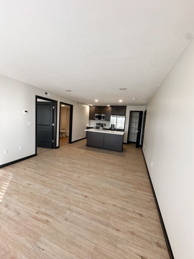 Foto del edificio - New! Beautiful 1 Bed, 1 Bath Apartment in ...