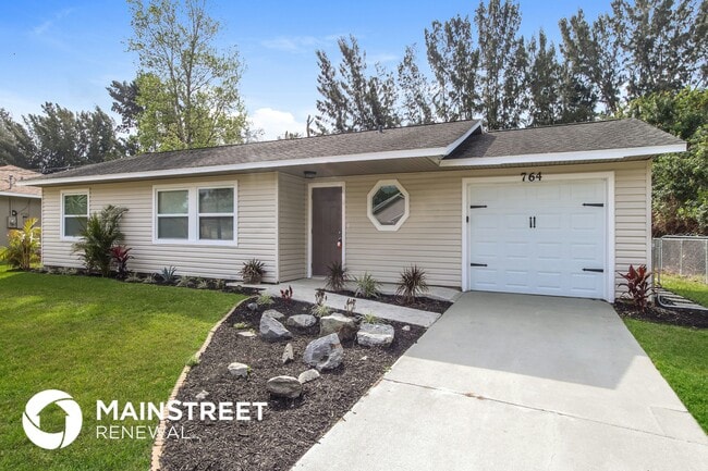 Building Photo - 764 Gelaso St SW