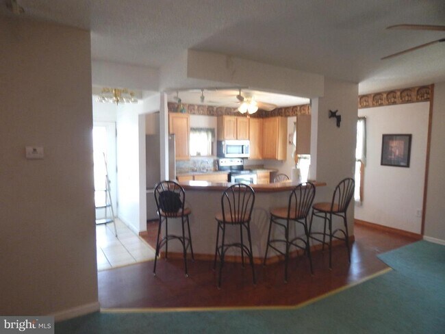 Foto del edificio - 2553 Warm Springs Rd
