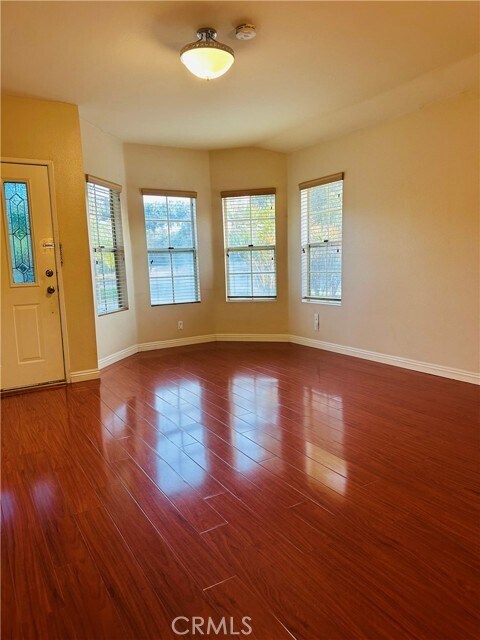 Building Photo - 555 W Lemon Ave