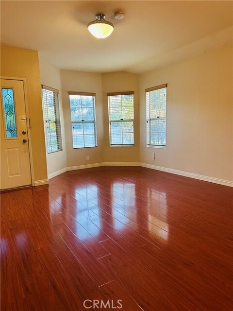 Foto del edificio - 555 W Lemon Ave