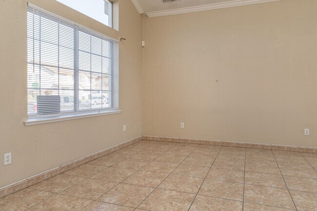 Foto del edificio - 4 Bedroom, 3.5 Bath Salinas Home