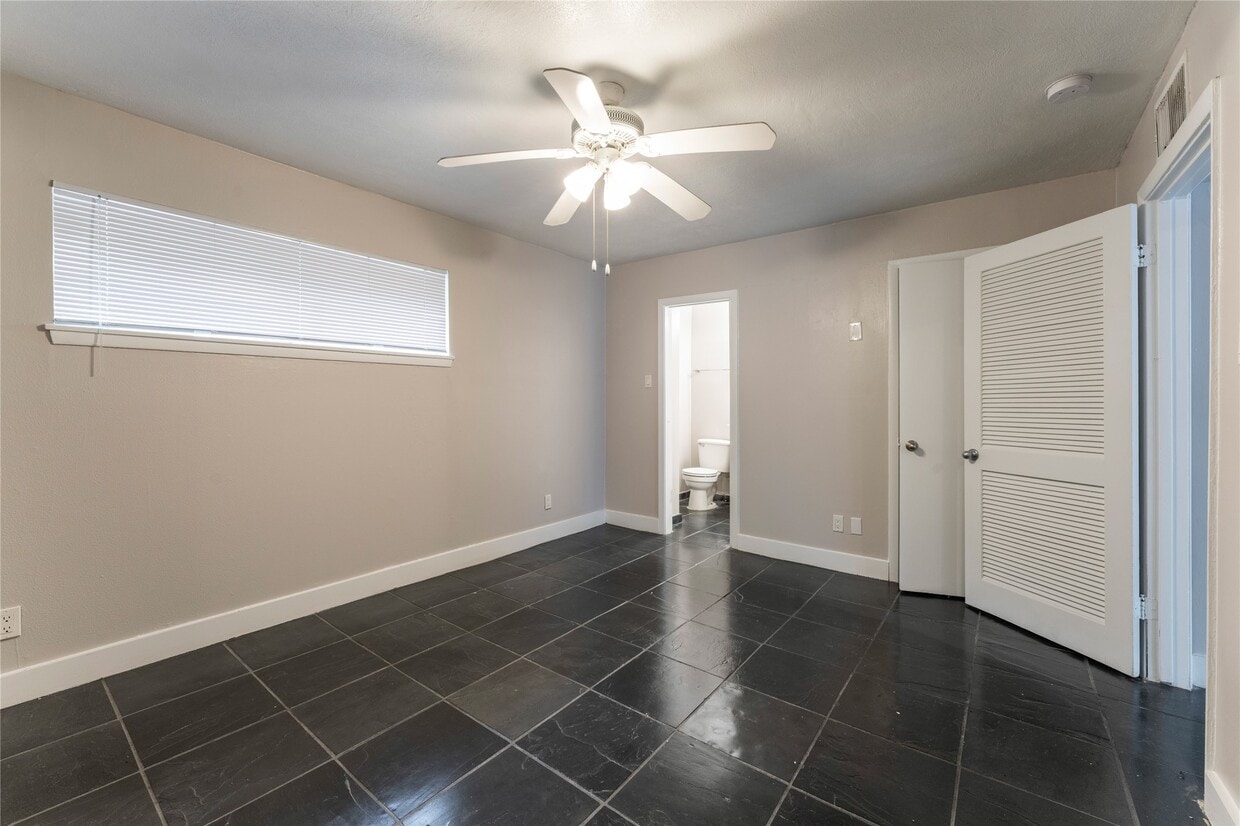 Foto principal - 420 W Alabama St