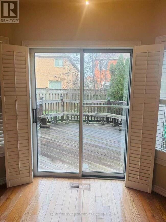 Photo du bâtiment - 183 Frank Endean Rd