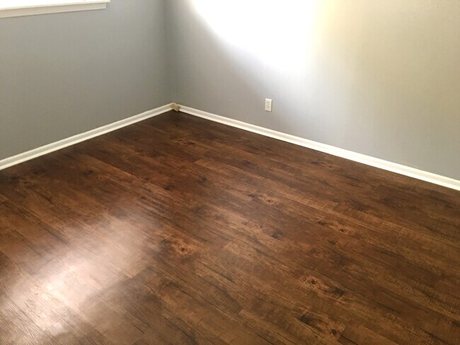 Foto del edificio - 4110 First View Dr