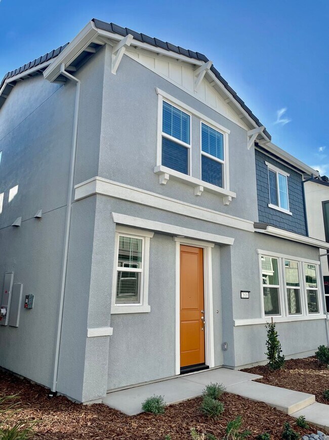Building Photo - 2616 Celestial Ln