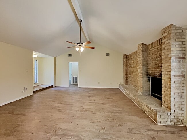 Foto del edificio - 19607 Horseshoe Lake Ln
