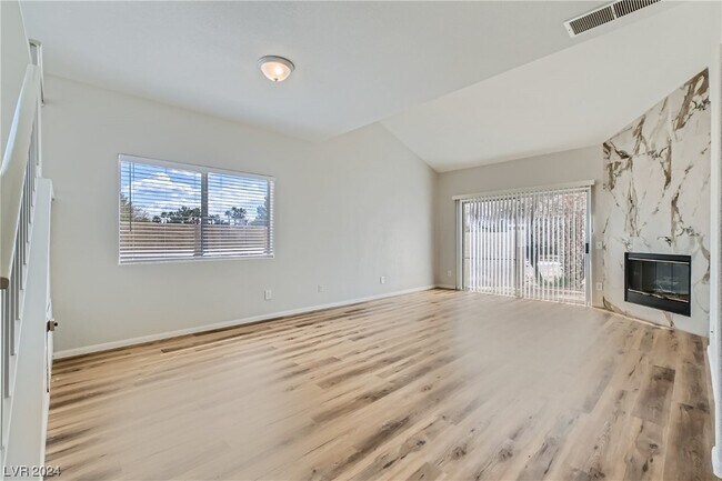 Foto del edificio - 7646 Sudan Ct