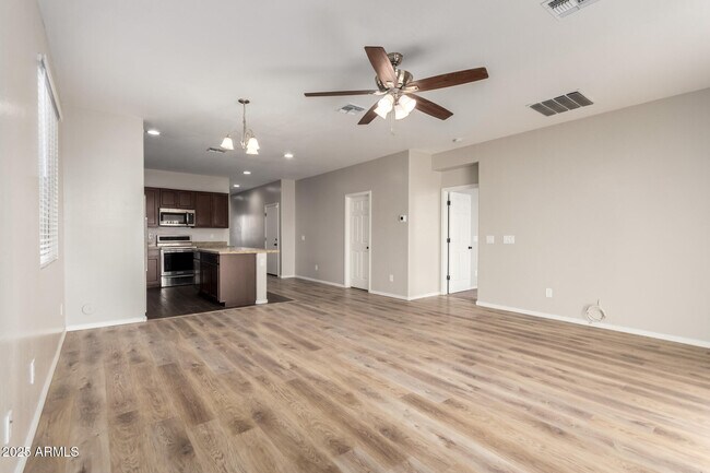 Building Photo - 2934 S 104th Ln