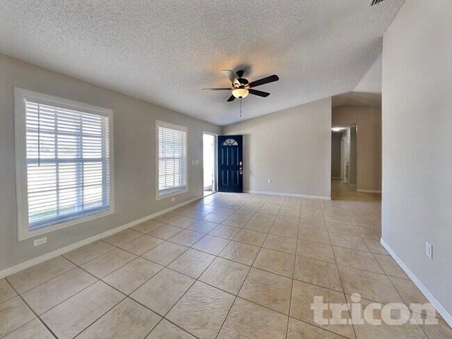 Building Photo - 7029 Symmes Rd