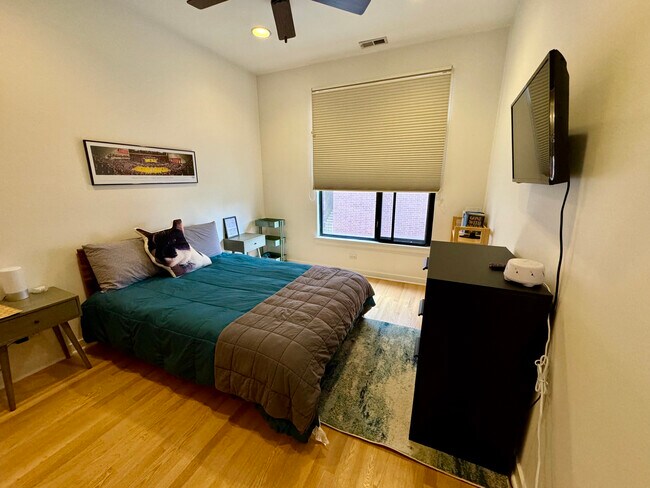 Foto del edificio - 4003 N Wolcott Ave