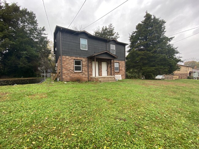 Building Photo - 219 Bakertown Rd