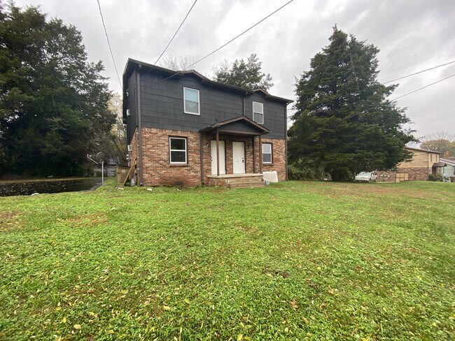Foto del edificio - 219 Bakertown Rd