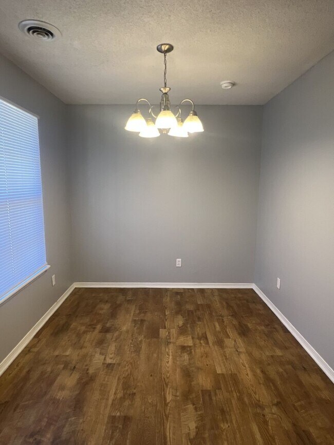 Foto del edificio - Webb City 3 Bedroom / 2 Bathroom house wit...