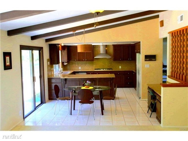 Building Photo - 2225 Cielo Pl