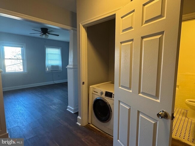 Foto del edificio - 157 36th St NE