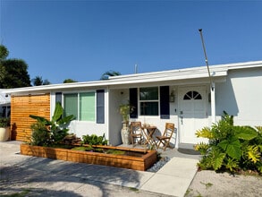 Building Photo - 5216 NE 19th Ave