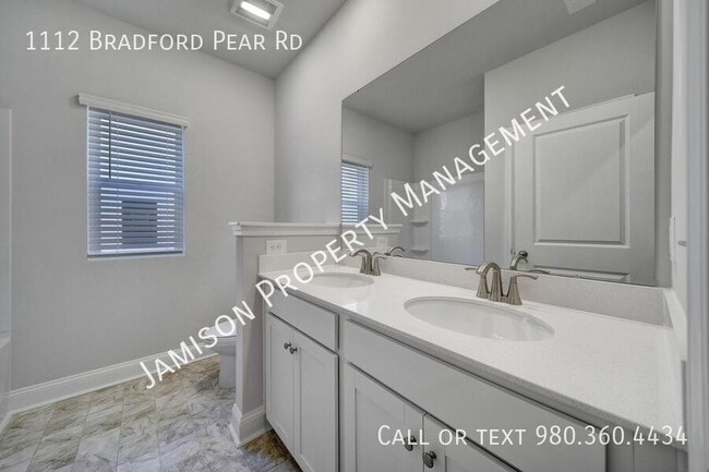 Foto del edificio - 1112 Bradford Pear Rd