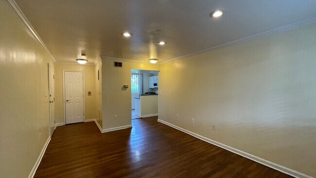 Foto del edificio - Cozy 1 BR/ 1 BA Condo Unit in Deanwood!
